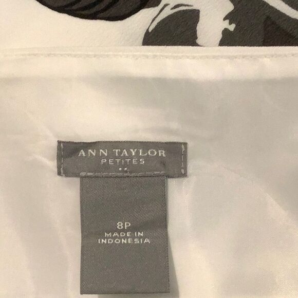 ๐ผ Ann Taylor Black & White Floral Sundress โ Bow Back โ Size 8P - Picture 6 of 6